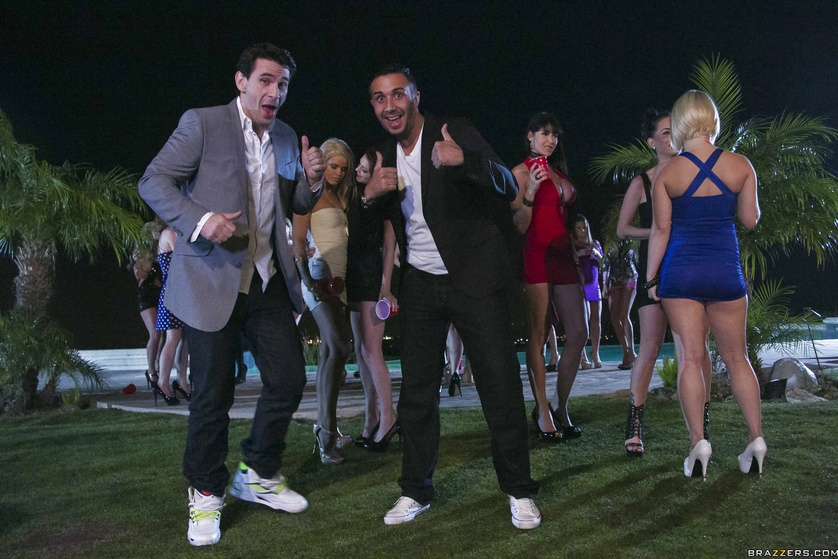 Blonde party sluts enjoy getting fucked side by side on a couch